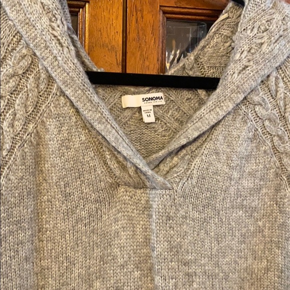 Sweater - Picture 3 of 4